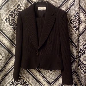 Tahari skirt suit